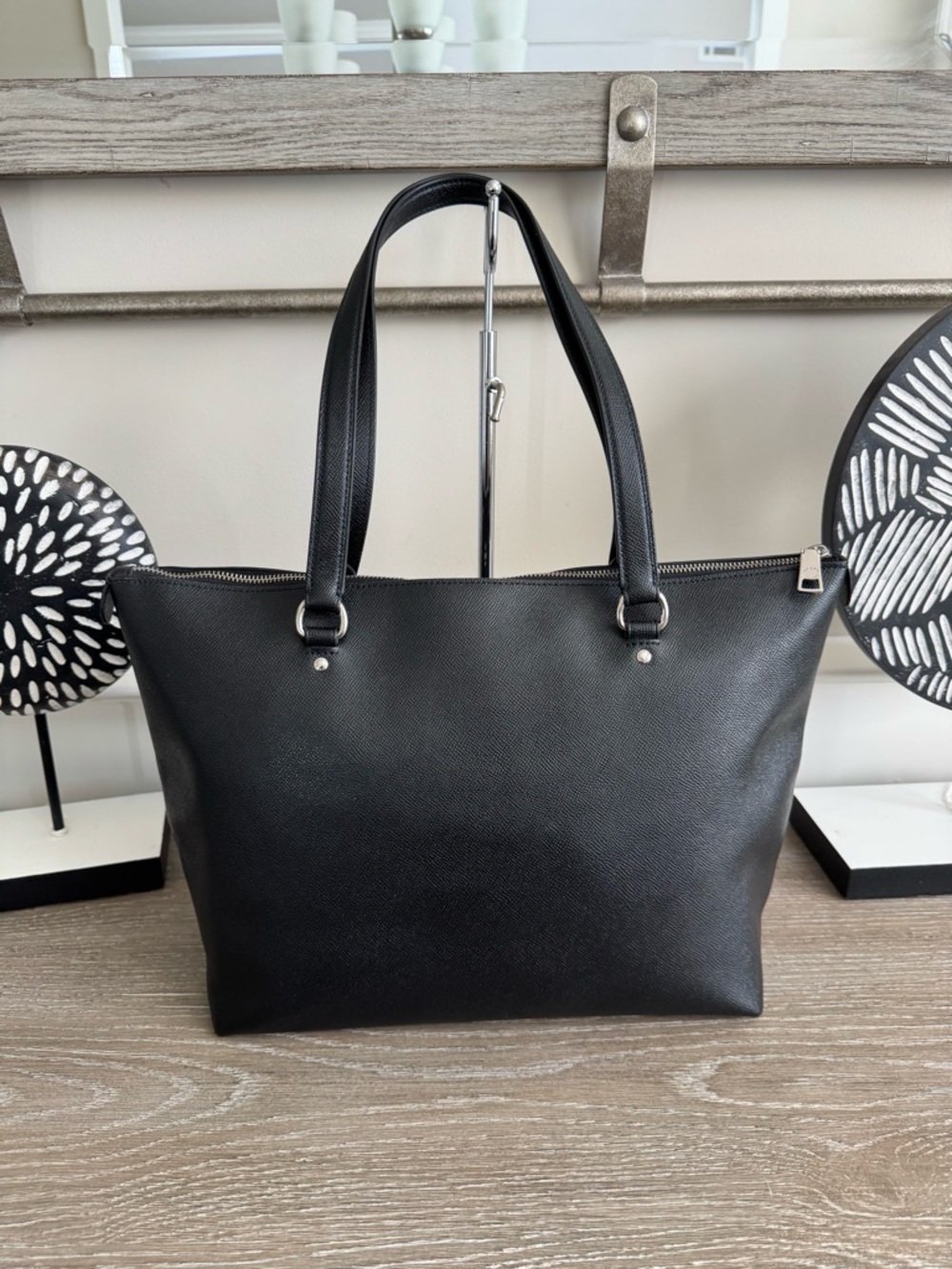 Coach Cross-Grain Gallery Black Pebbled Leather Tote with Matching Wallet - Picture 4 of 16